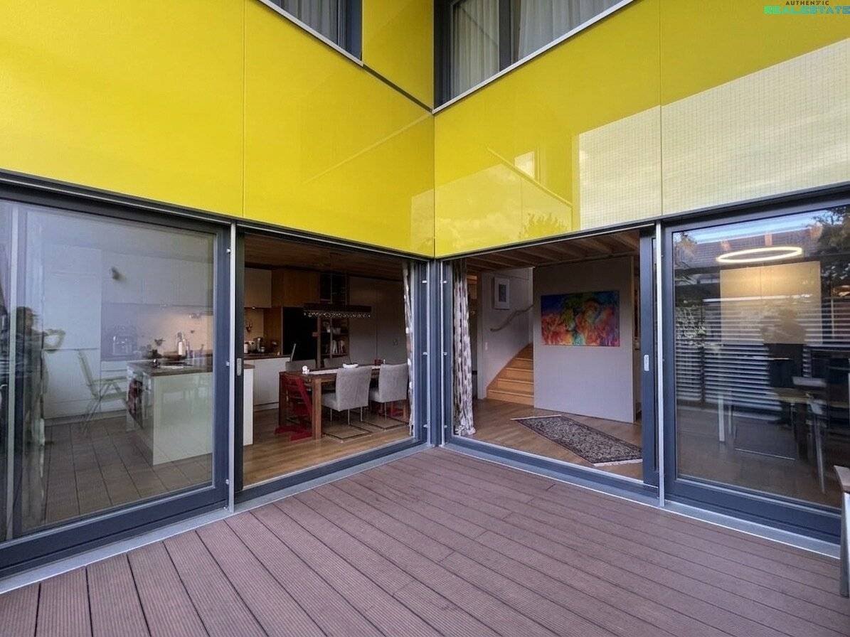 Neuwertige Maisonette mit Loggia & Einbauküche in 1220 Wien, 110m², Aufzug!