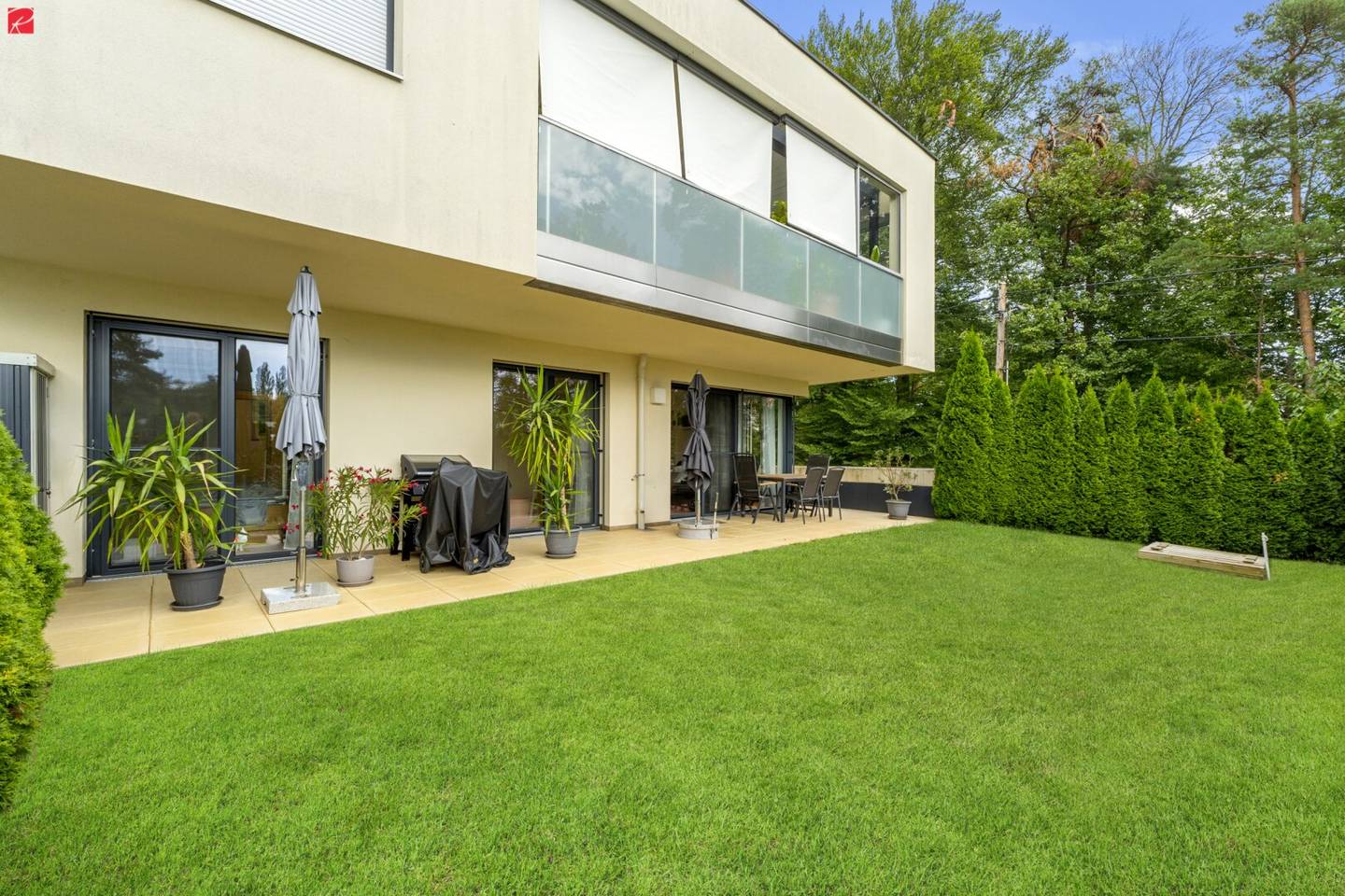 Modernes Wohnen mit Garten &amp; idyllischem Waldblick
