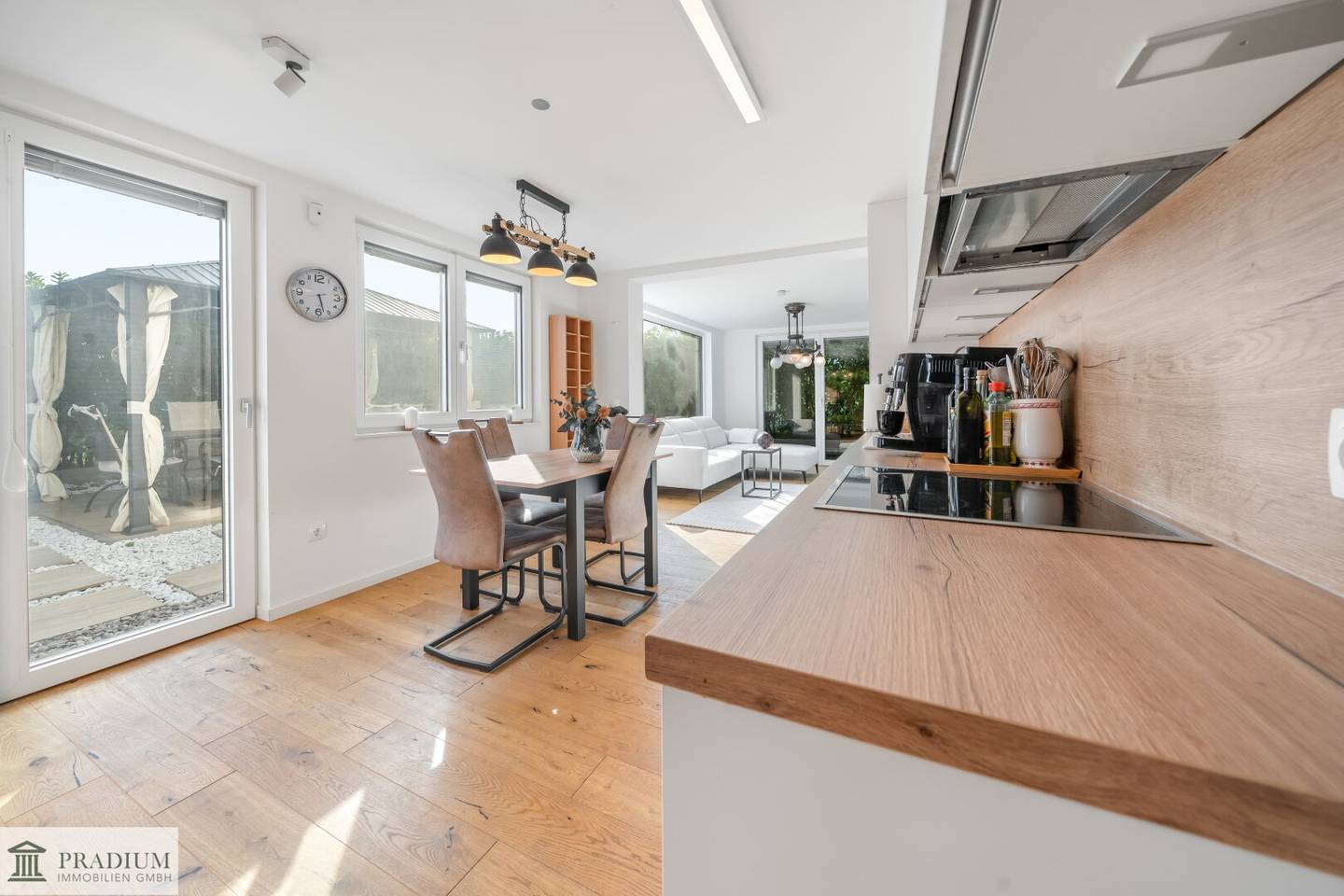 Wohnen mit Wein-/Weitblick – Kleingartenhaus mit Panorama auf den Anninger