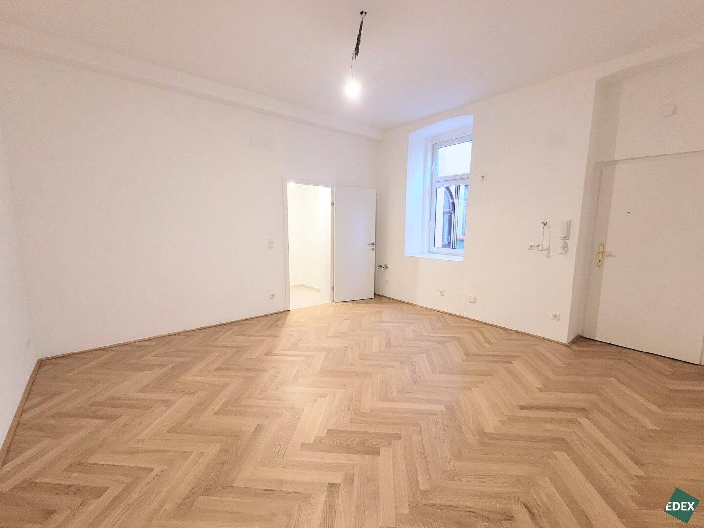 Neu Saniert: Schönes 3-Zimmer-Büro/Ordination Nähe Hernalser Hauptstraße