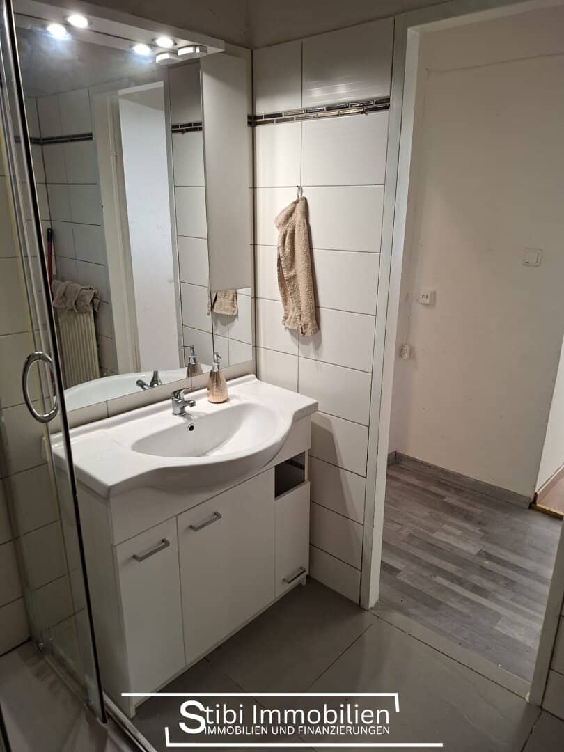 Charmante 2-Zimmer-Altbauwohnung mit Lift in zentraler Lage – Nähe Matzleinsdorfer Platz