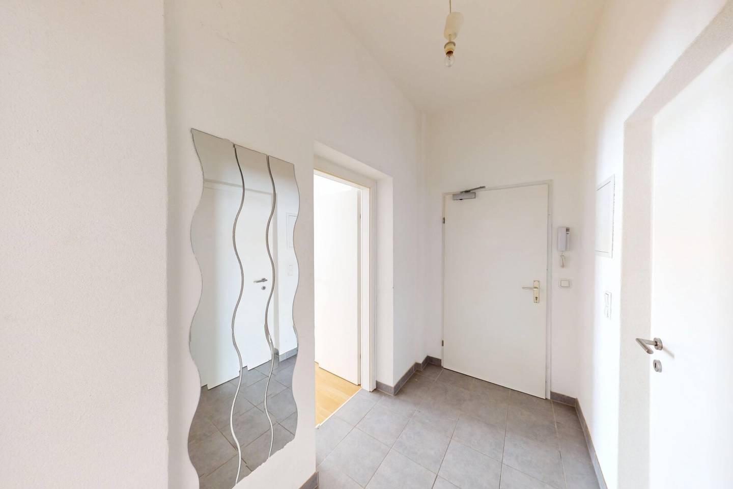Wohngemeinschaft, Familie oder einfach mehr Platz – Balkon inklusive, Ruhe & Innenhoflage sowieso!