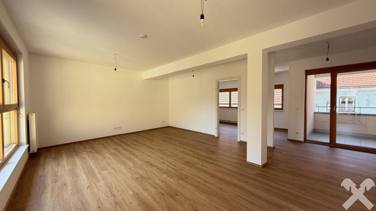 Großzügige Familienwohnung mit 133 m², Loggia & eigenem Parkplatz in Niederwölz