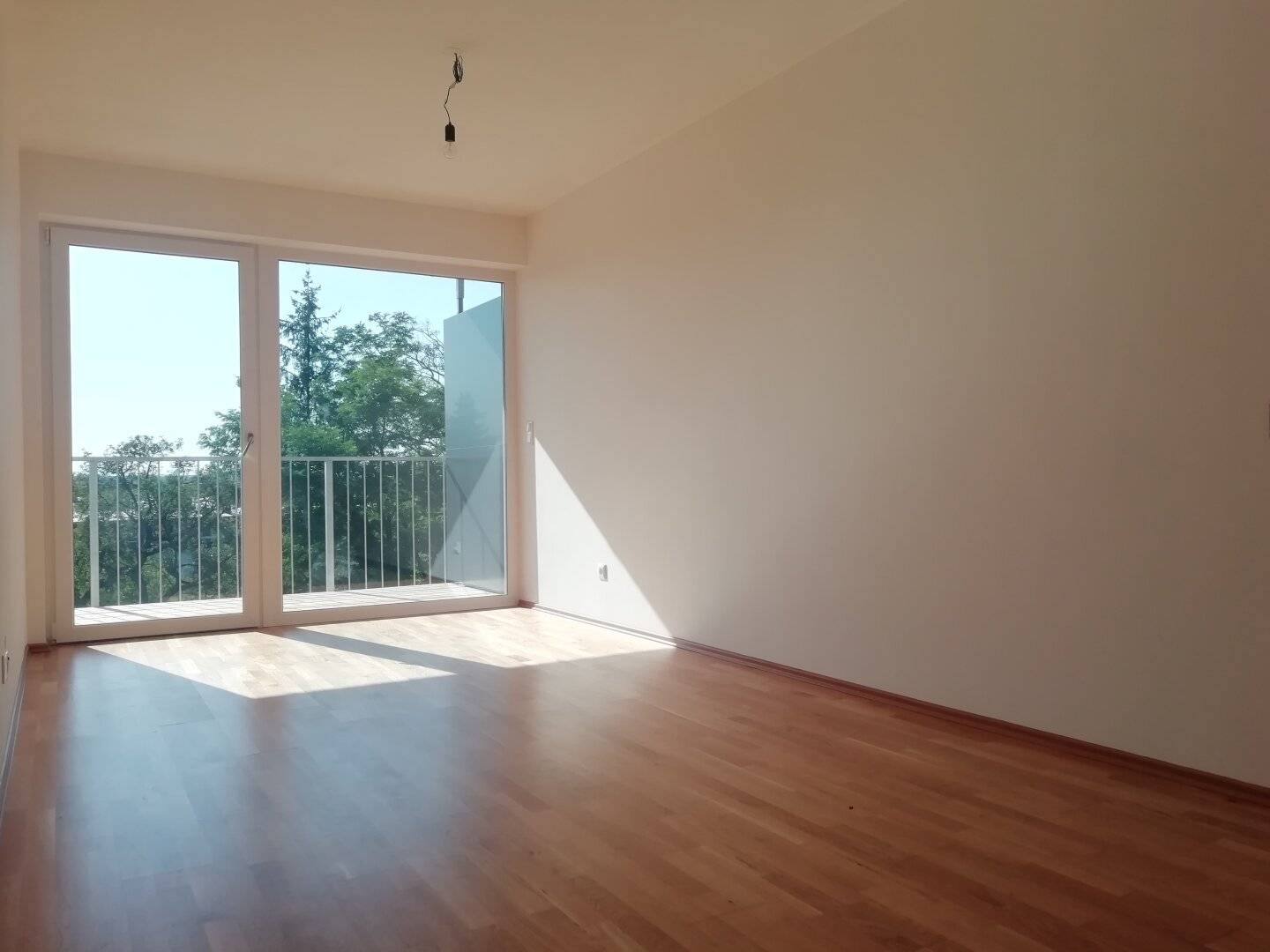 Top-Neubauwohnung | Balkon mit Fernblick | Garage
