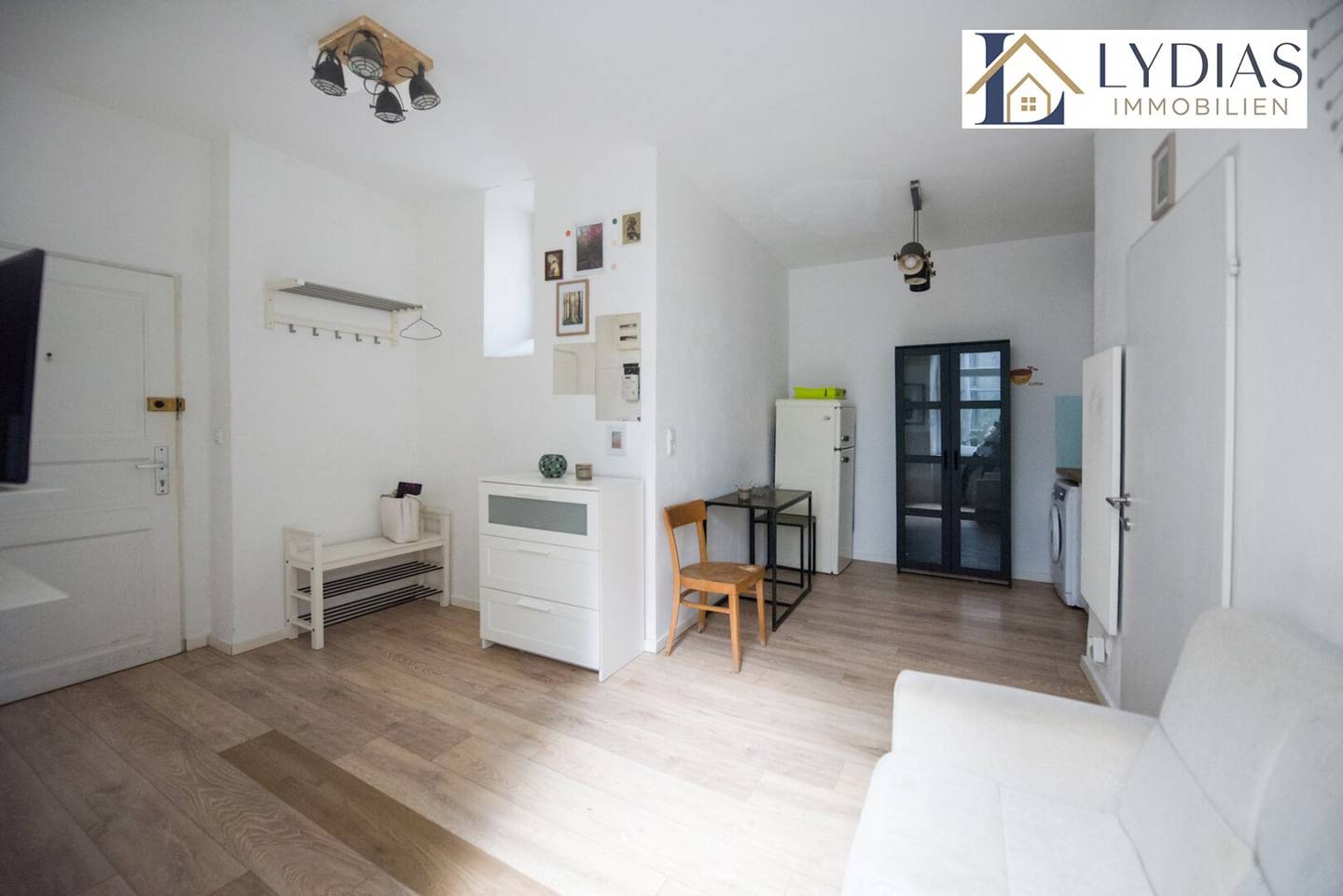 Gemütliche und ruhige 2-Zimmer Wohnung, beide Zimmer mit Blick zum begrünten Innenhof – Top Infrastruktur