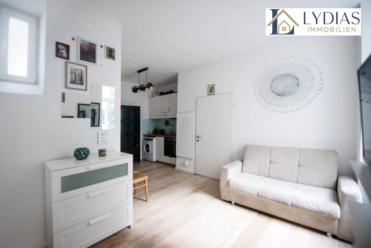 Gemütliche und ruhige 2-Zimmer Wohnung, beide Zimmer mit Blick zum begrünten Innenhof – Top Infrastruktur