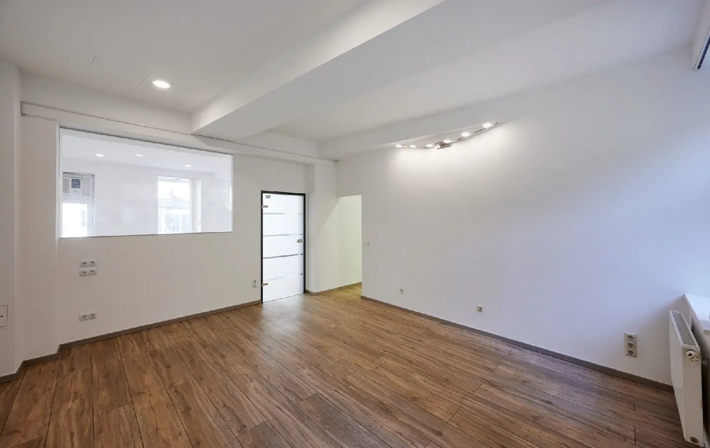 Immediately available ground floor apartment near Prater