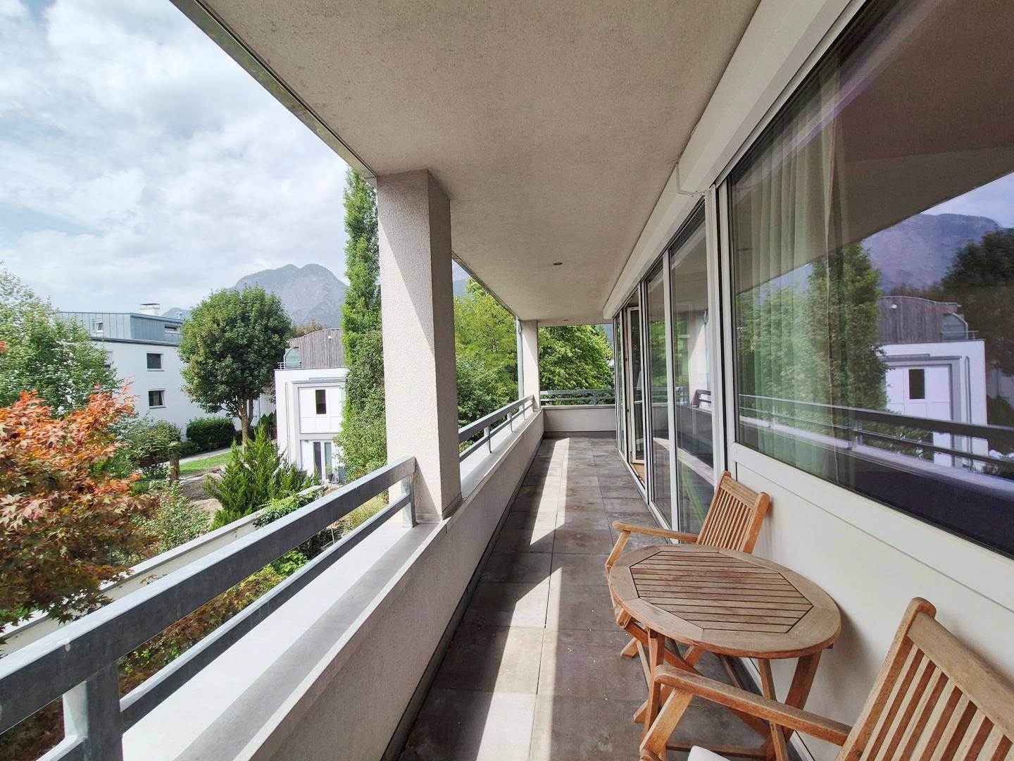 Helle 3-Zimmer-Wohnung mit großzügiger Terrasse in ruhiger Wohnlage