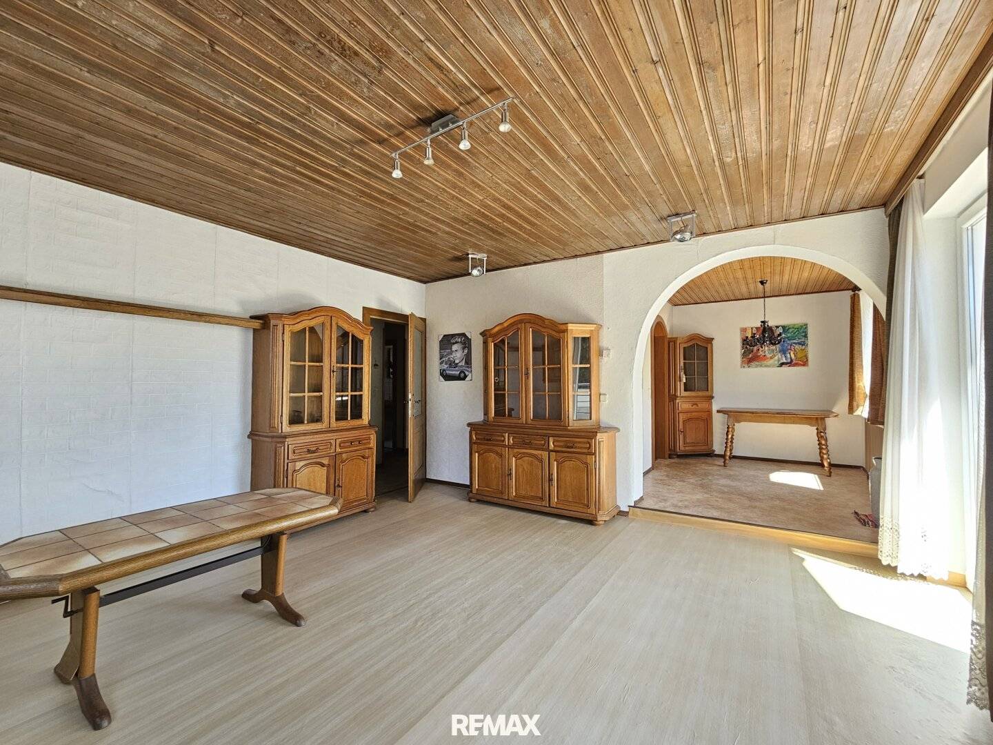 Mehr als ein Zuhause – Wohnhaus mit kleinem Gästehaus und großem Garten