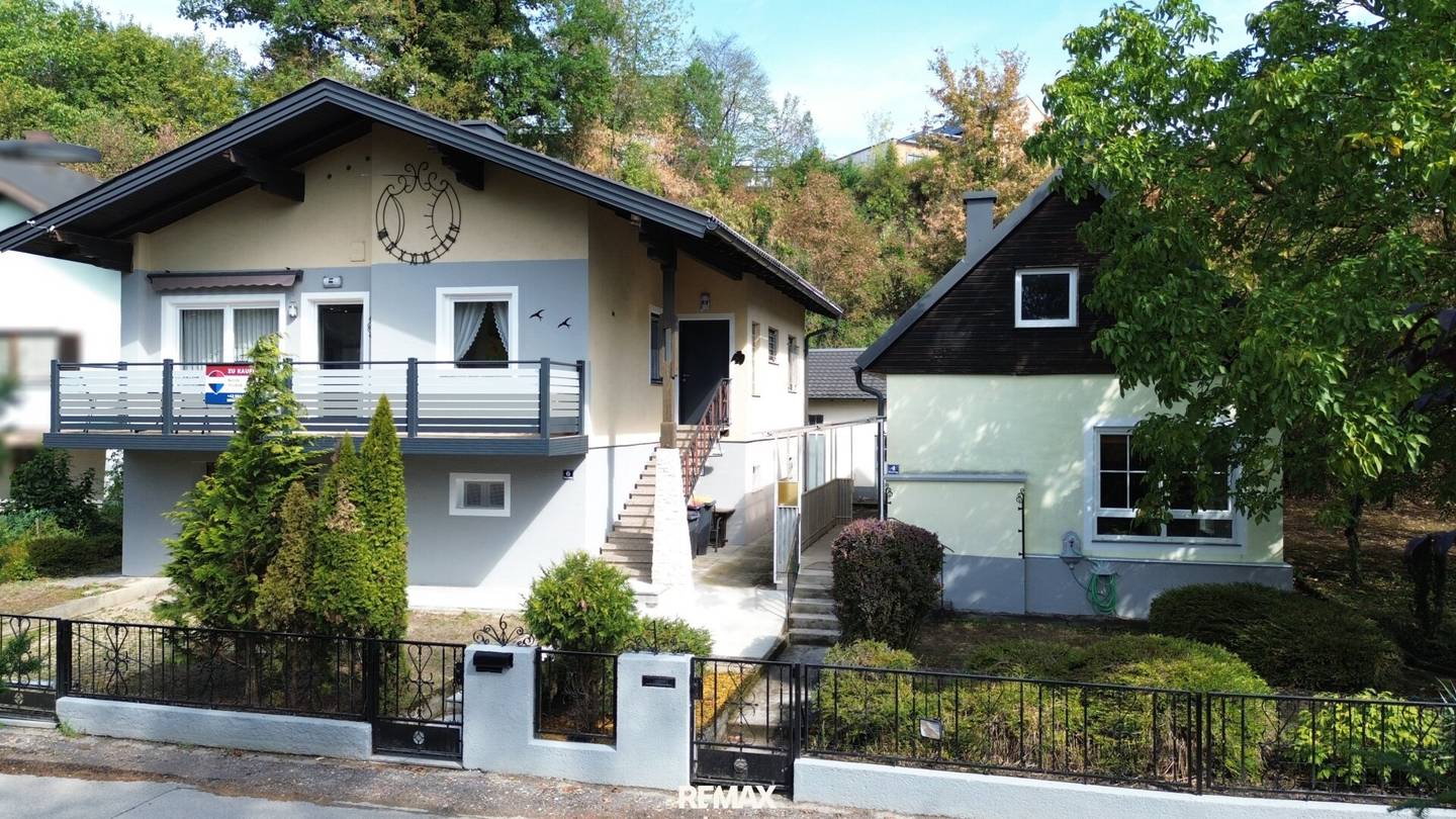 Mehr als ein Zuhause – Wohnhaus mit kleinem Gästehaus und großem Garten