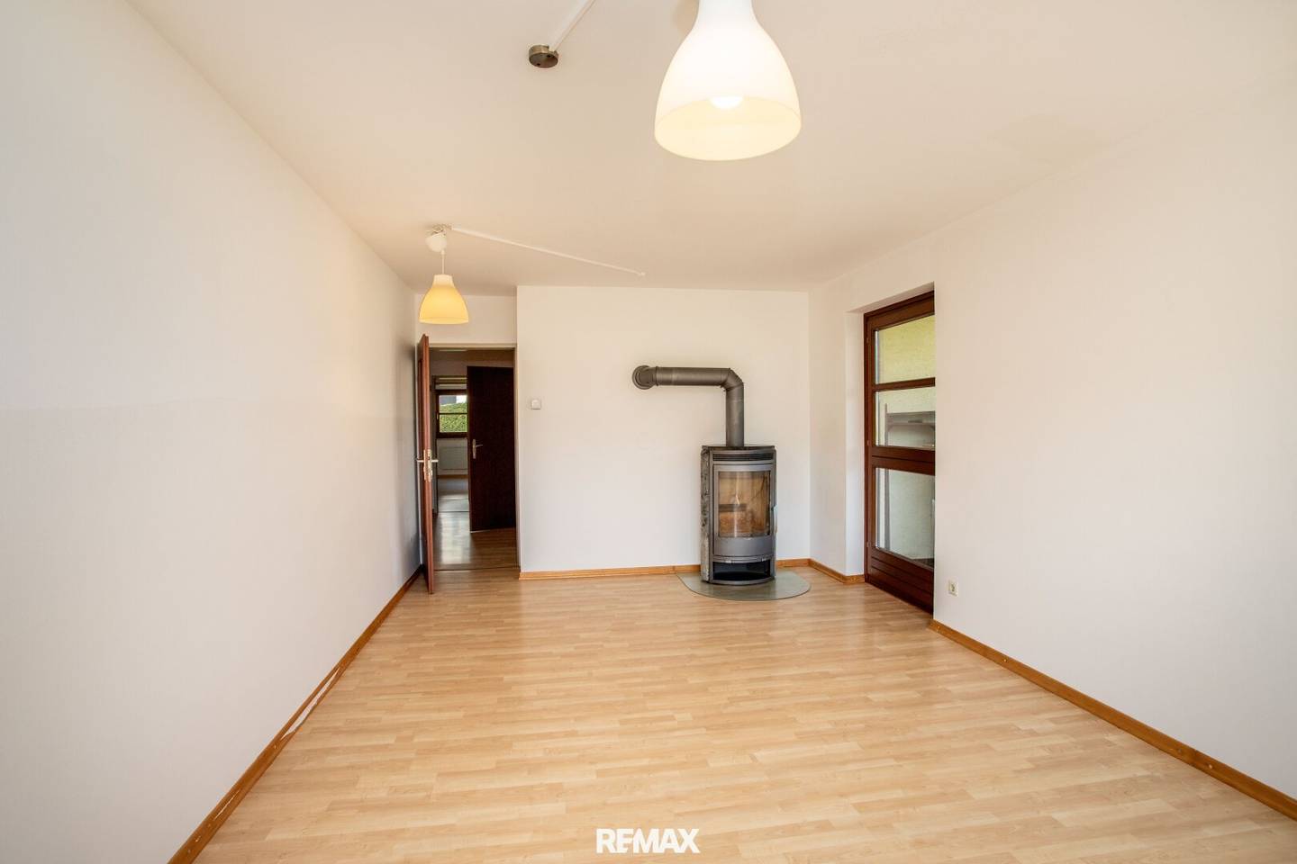 Gut Leben – großzügige 4-Zimmer-Wohnung mit Bergblick, zwei Balkonen und Garage