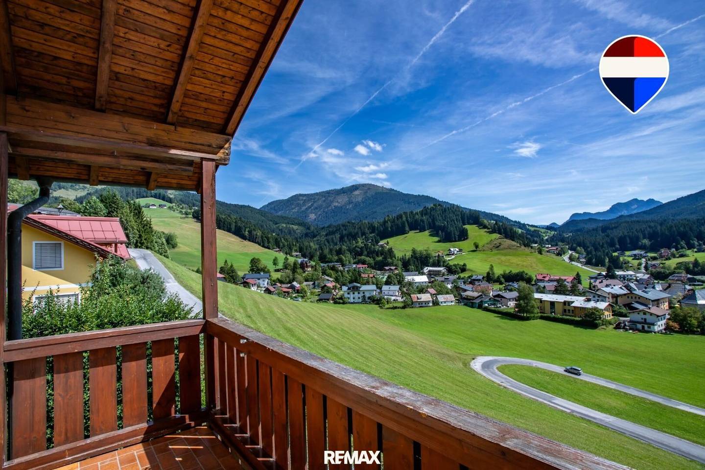Good Living – spacious 4-room apartment with mountain view, two balconies and garage