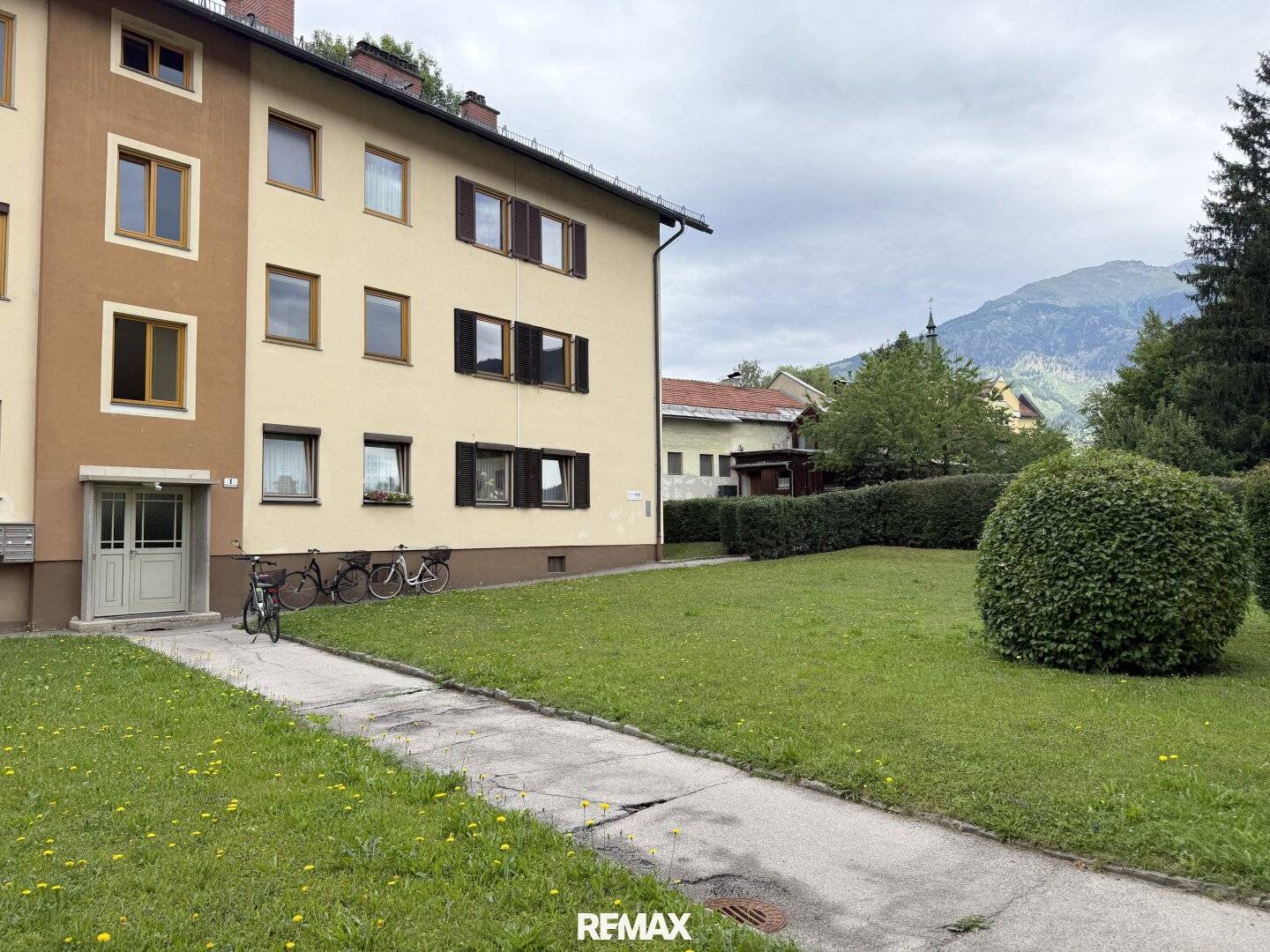 Aus Alt wird Neu – 2-Zimmer-Wohnung mit großem Entwicklungspotenzial