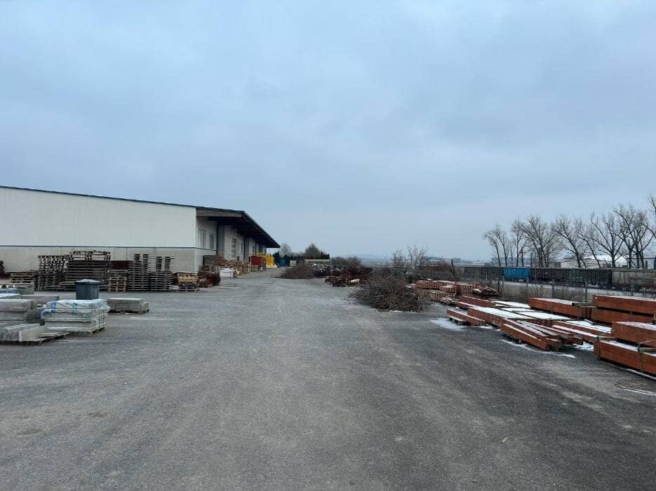 Wullersdorf / LOGISTICS | WAREHOUSE | COMMERCIAL – spacious operational and hall spaces for rent