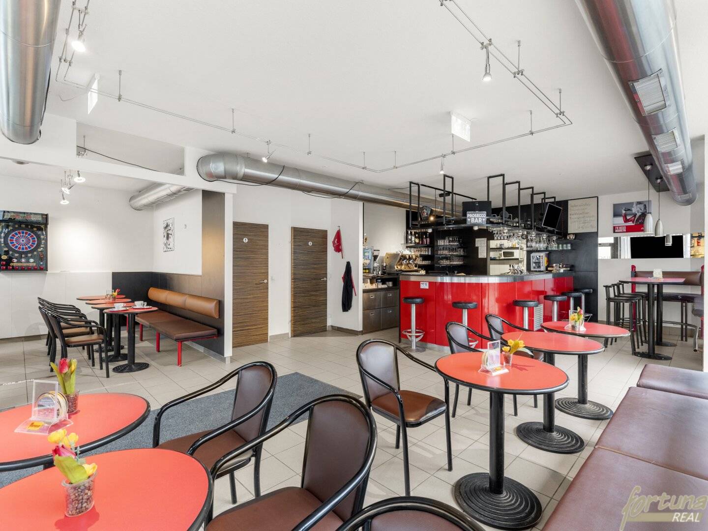 GESCHÄFTSLOKAL IM EIGENTUM - ETABLIERTES CAFÉ ODER RAUM FÜR IHRE EIGENE GESCHÄFTSIDEE IN 1220 WIEN