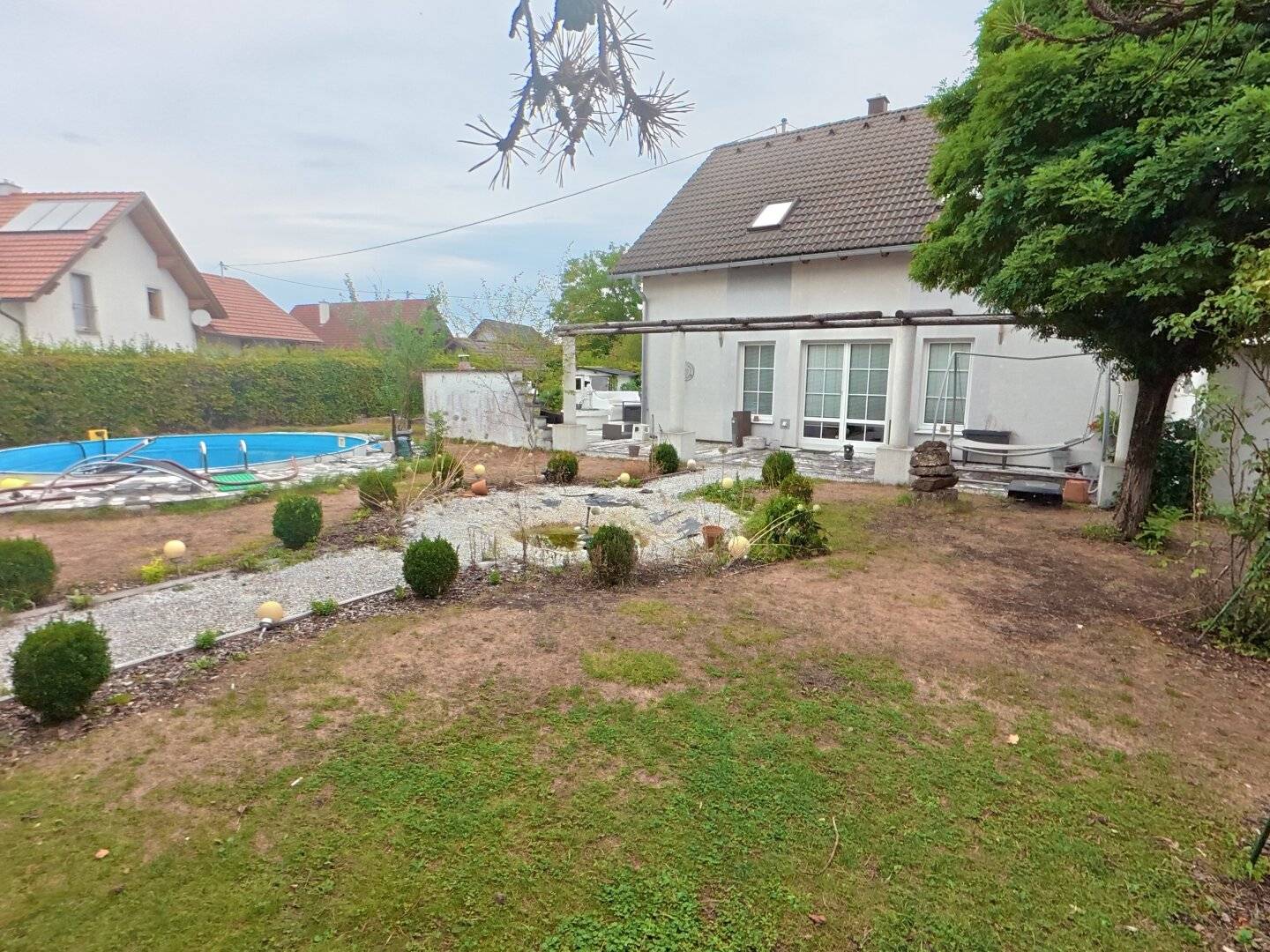 Charmantes 4-Zimmer-Einfamilienhaus in Neuzeug mit 2 Terrassen und 3 Stellplätzen!