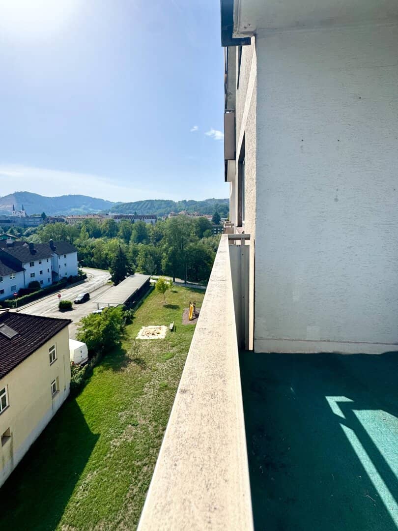 SONNIGE LOGGIA I DIREKT AN DER MUR I 5. STOCK MIT LIFT I ABSOLUTE RUHELAGE I SEPARATE KÜCHE I PROJEKT WOHNEN