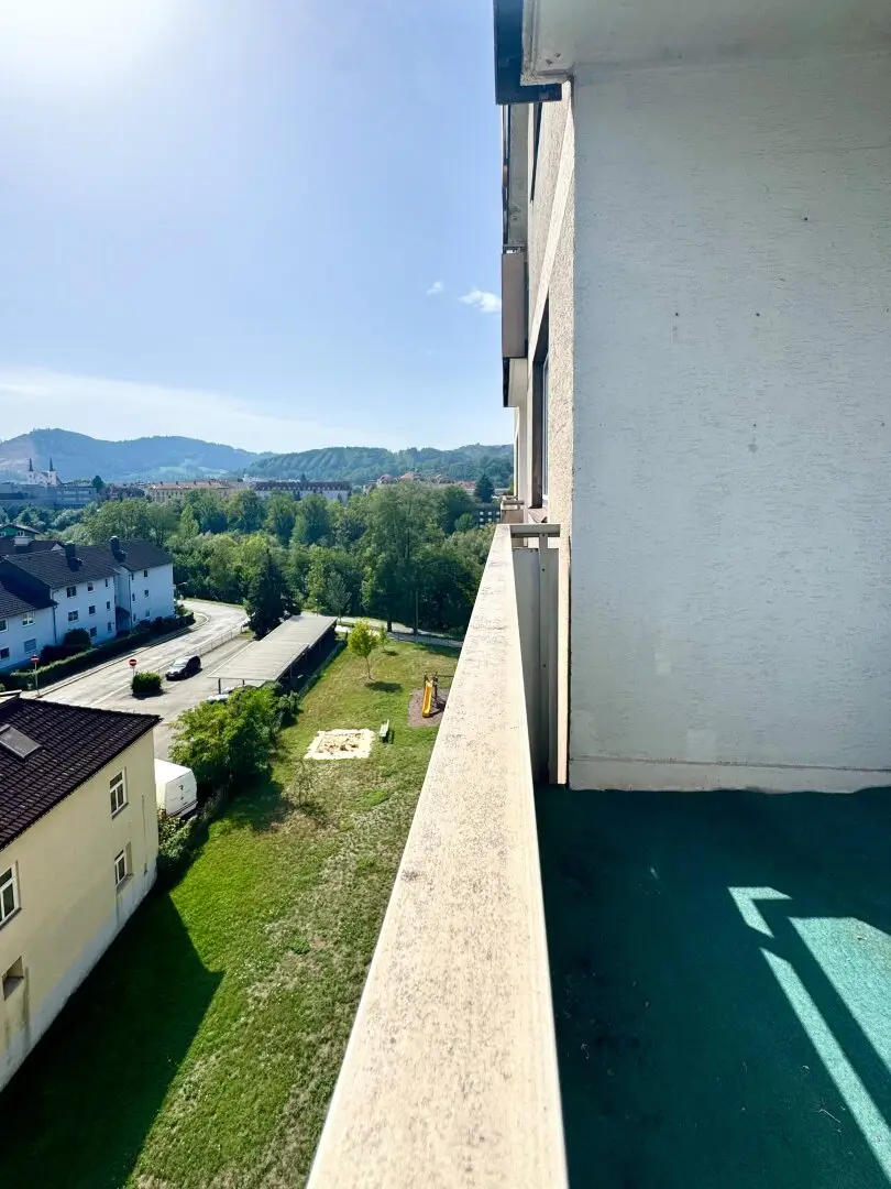 Sunny loggia I directly on the Mur I 5th floor with elevator I absolute quiet location I separate kitchen I Projekt Wohnen