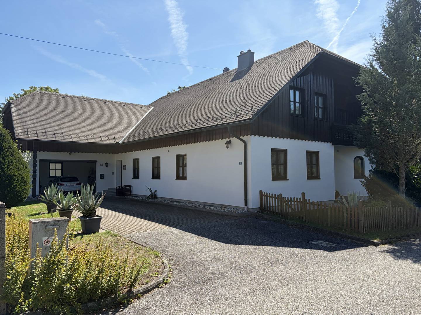 Familienwohnung mit großem Garten Sauna und Garage