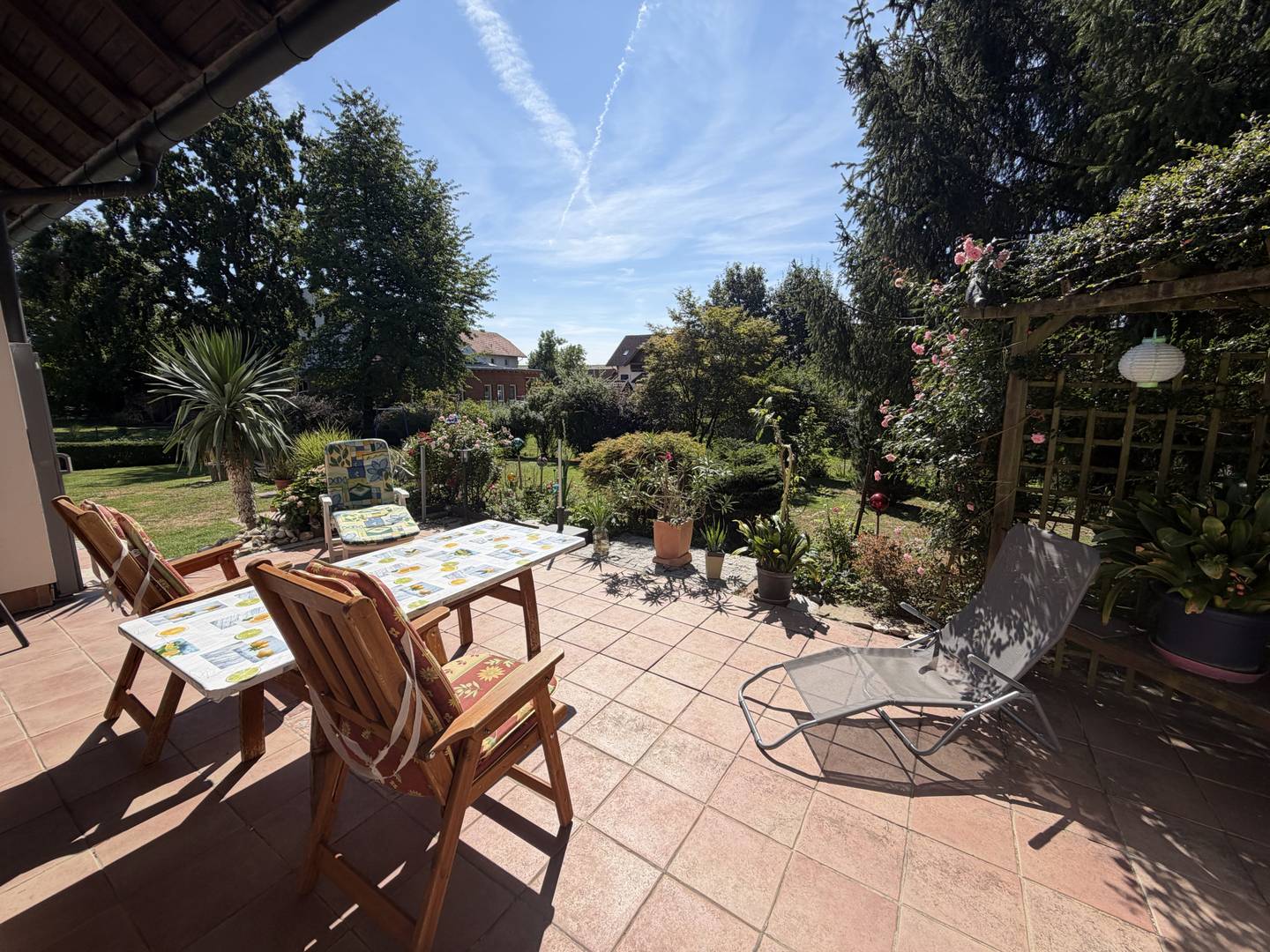 Familienwohnung mit großem Garten Sauna und Garage