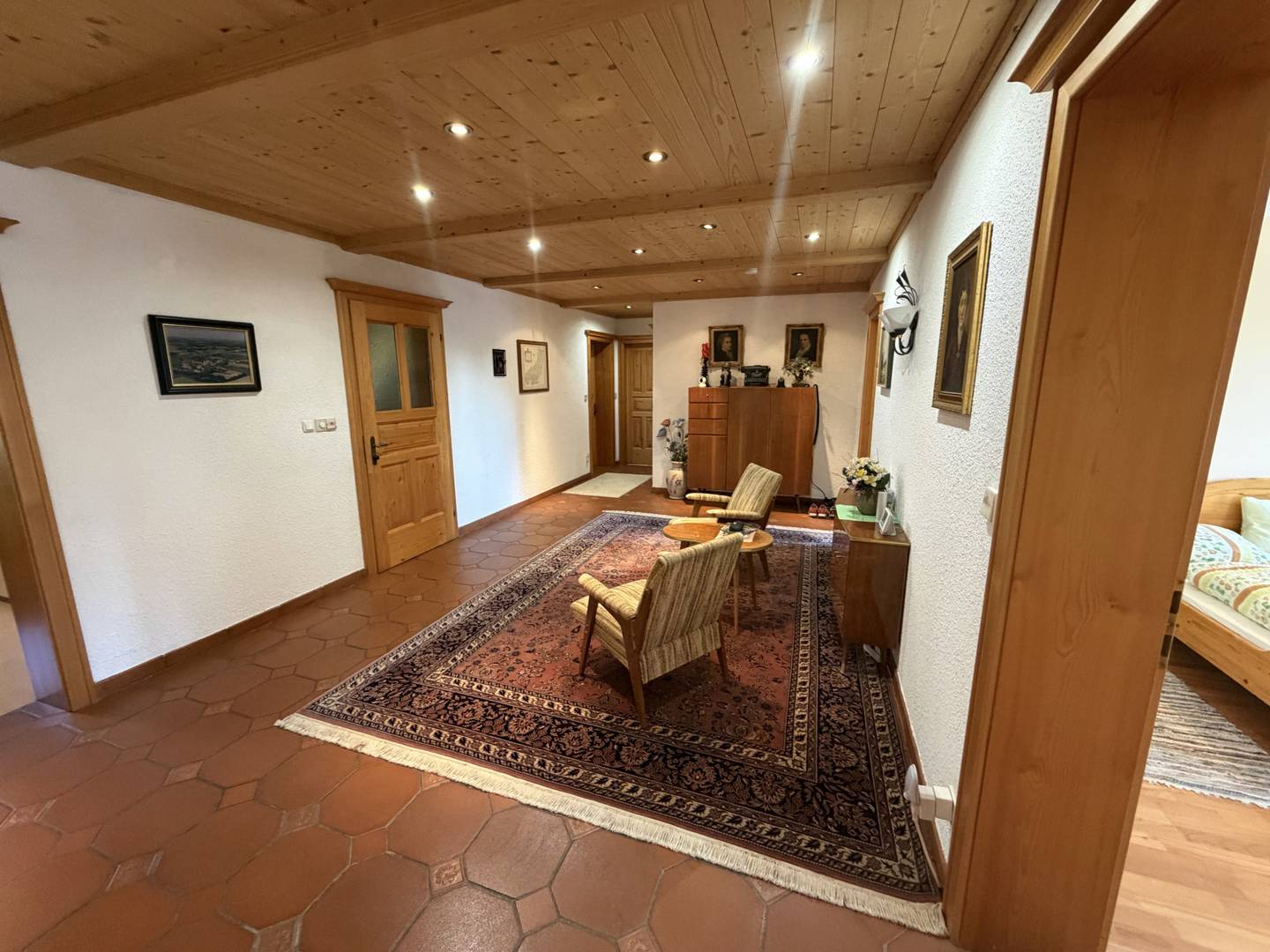 Familienwohnung mit großem Garten Sauna und Garage
