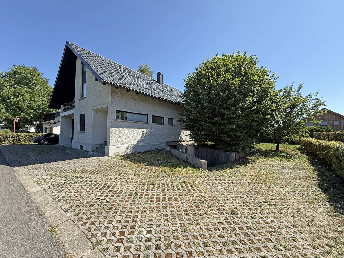 Ruhig gelegenes Haus mit separatem Büro Familienwohnung