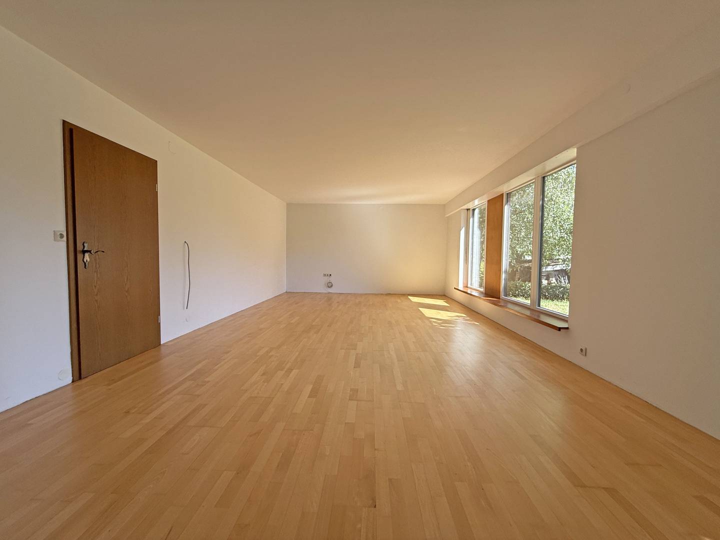 Ruhig gelegenes Haus mit separatem Büro Familienwohnung