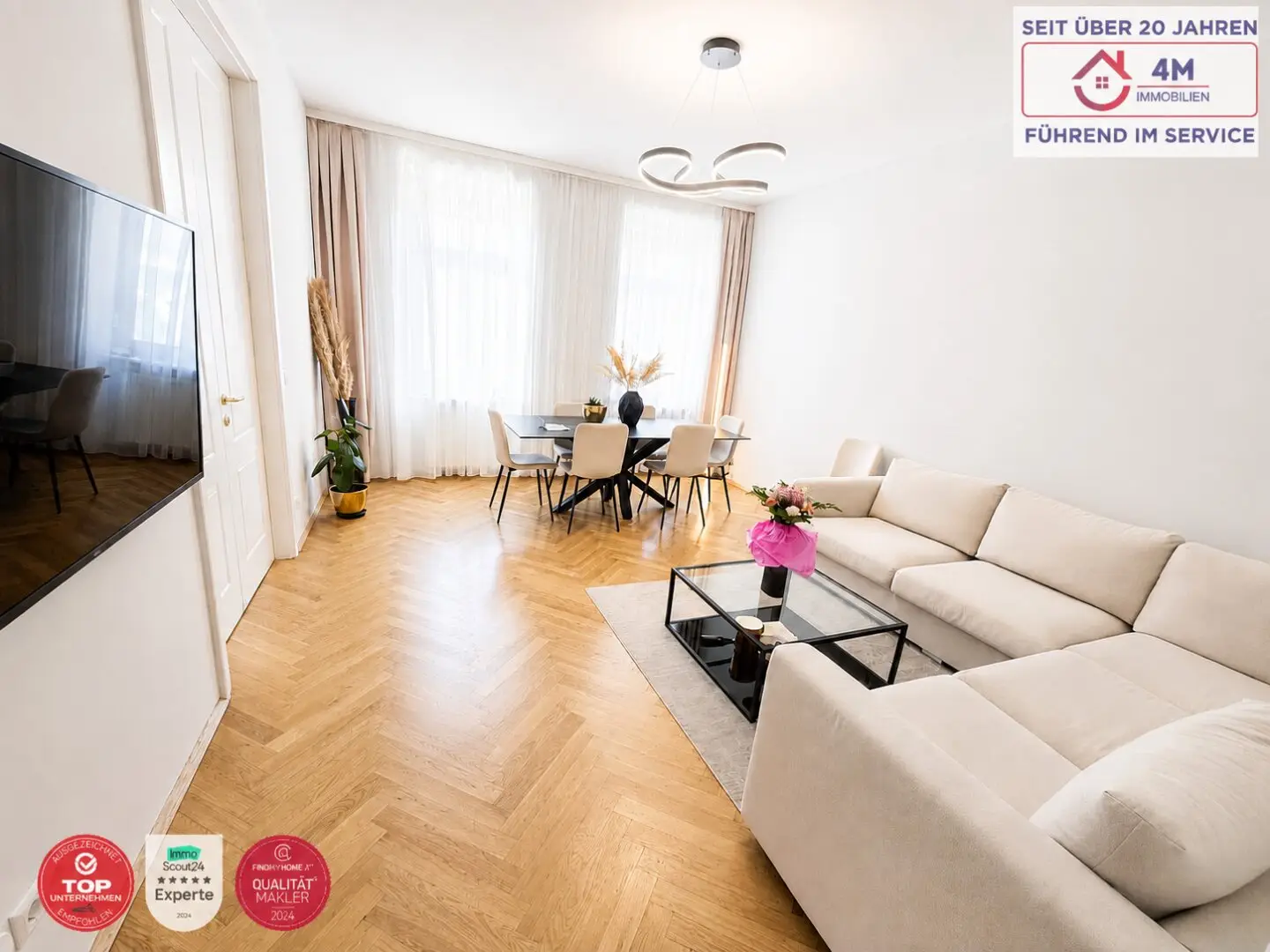 Wiener Lebensgefühl auf höchstem Niveau - modernes Wohnen im charmanten Altbau mit Balkon im 4. Liftstock!