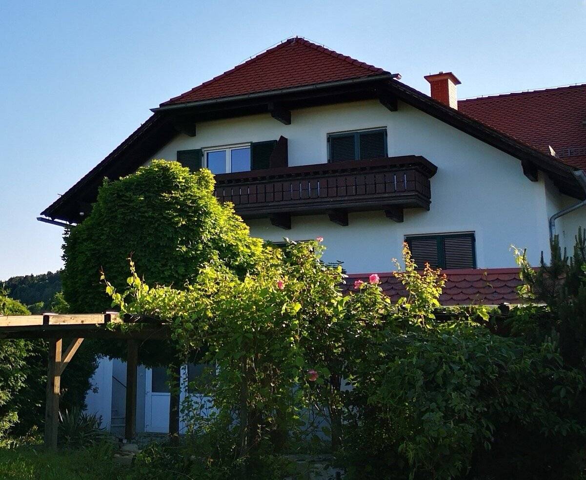 Landhaus-Villa / Gästehaus mit 8200m² Grundstück im Herzen des Thermen &amp; Vulkanlandes mit Panoramablick
