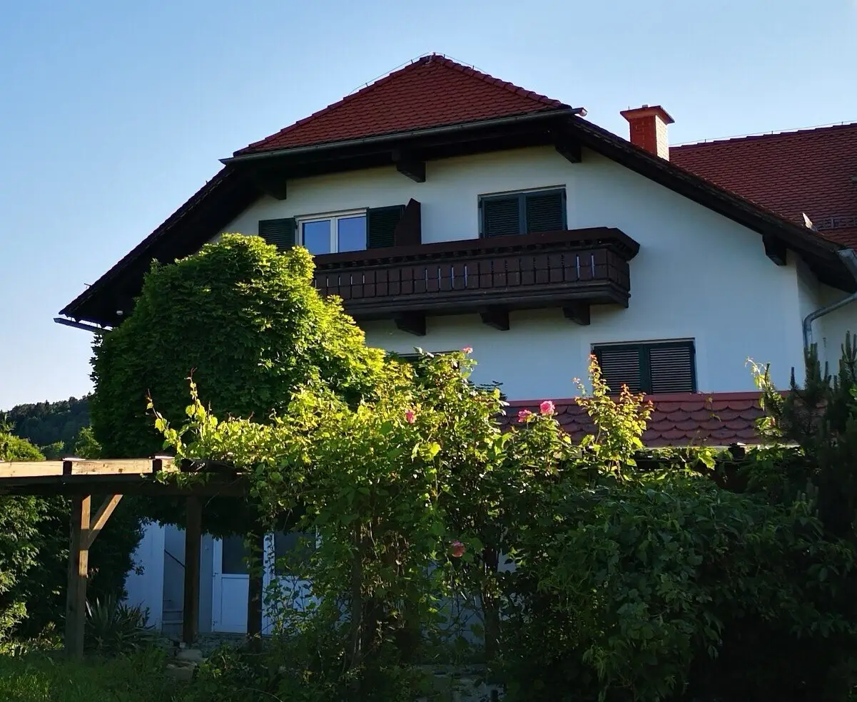 Country villa / guesthouse in the heart of Thermen & Vulkanland with panoramic view