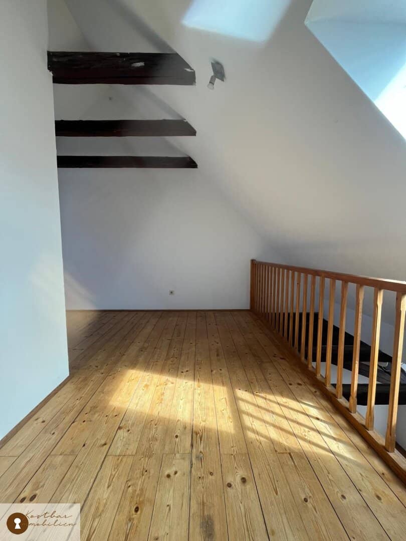 Highly original attic apartment with gallery at Griesplatz for sale