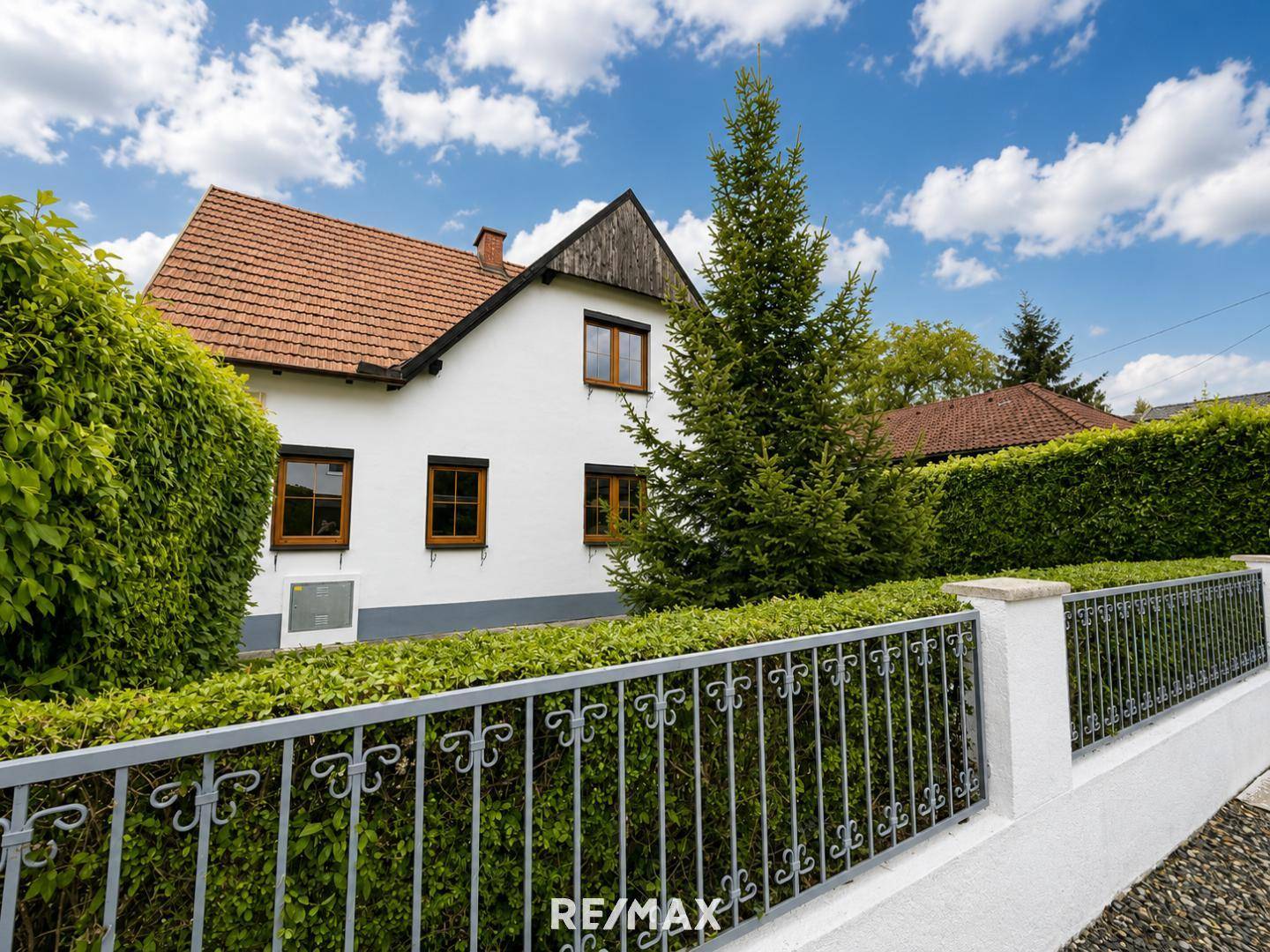 Frisch renovierte Familienwohnung mit Garten