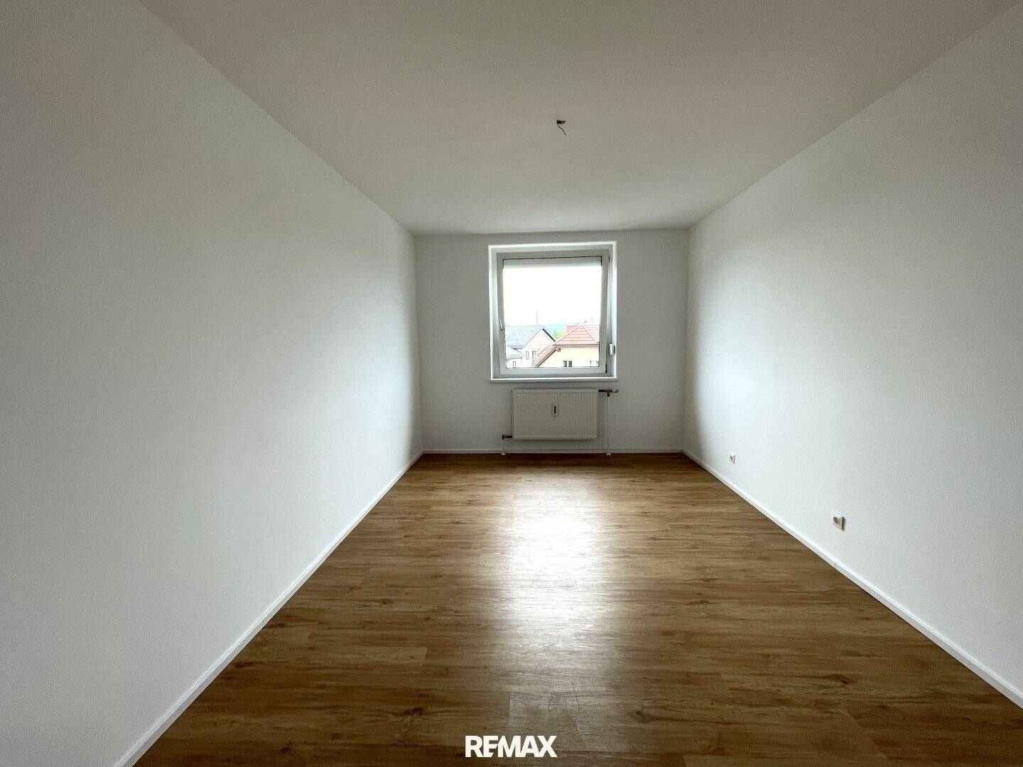 Centrally located 3-room apartment with loggia