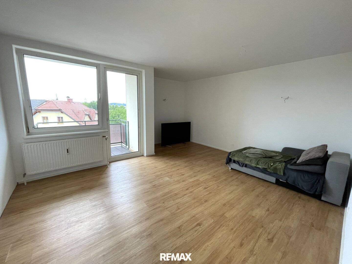 Centrally located 3-room apartment with loggia