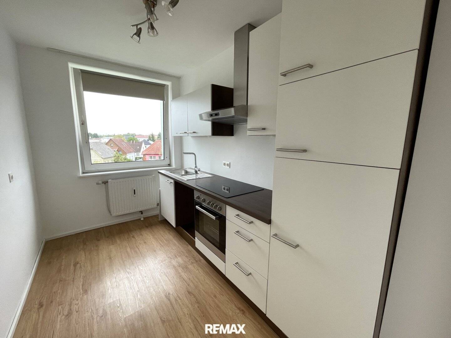 Centrally located 3-room apartment with loggia