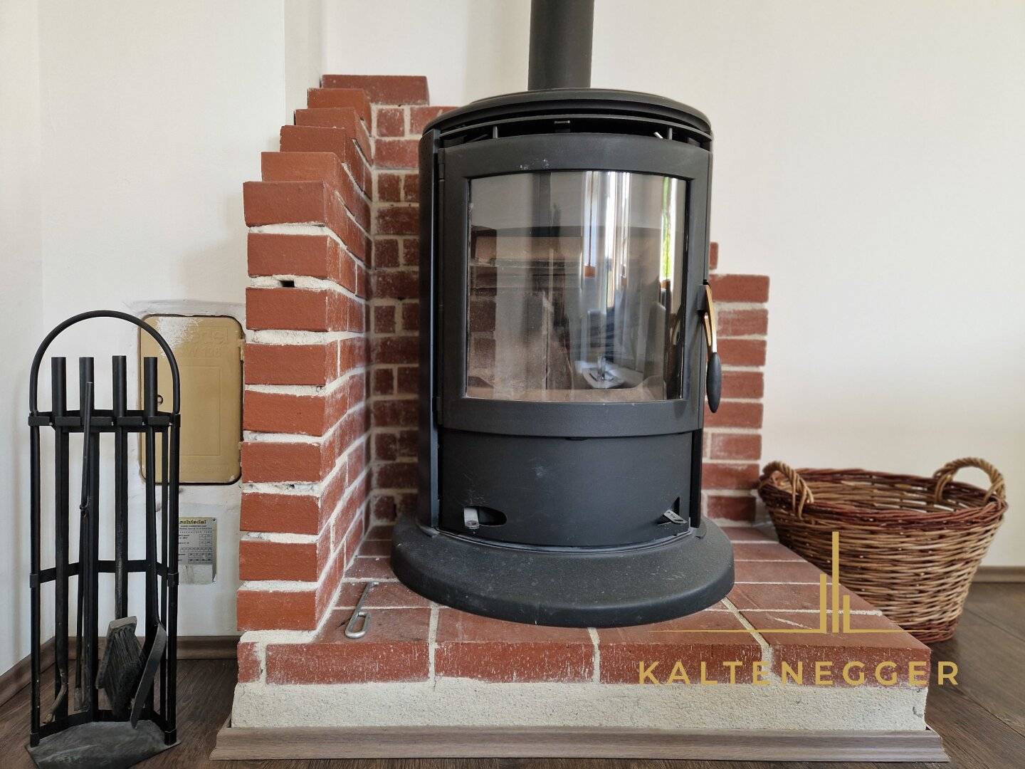 COMFORT OASIS: Charming semi-detached house in Seyring with garden, fireplace and modern amenities