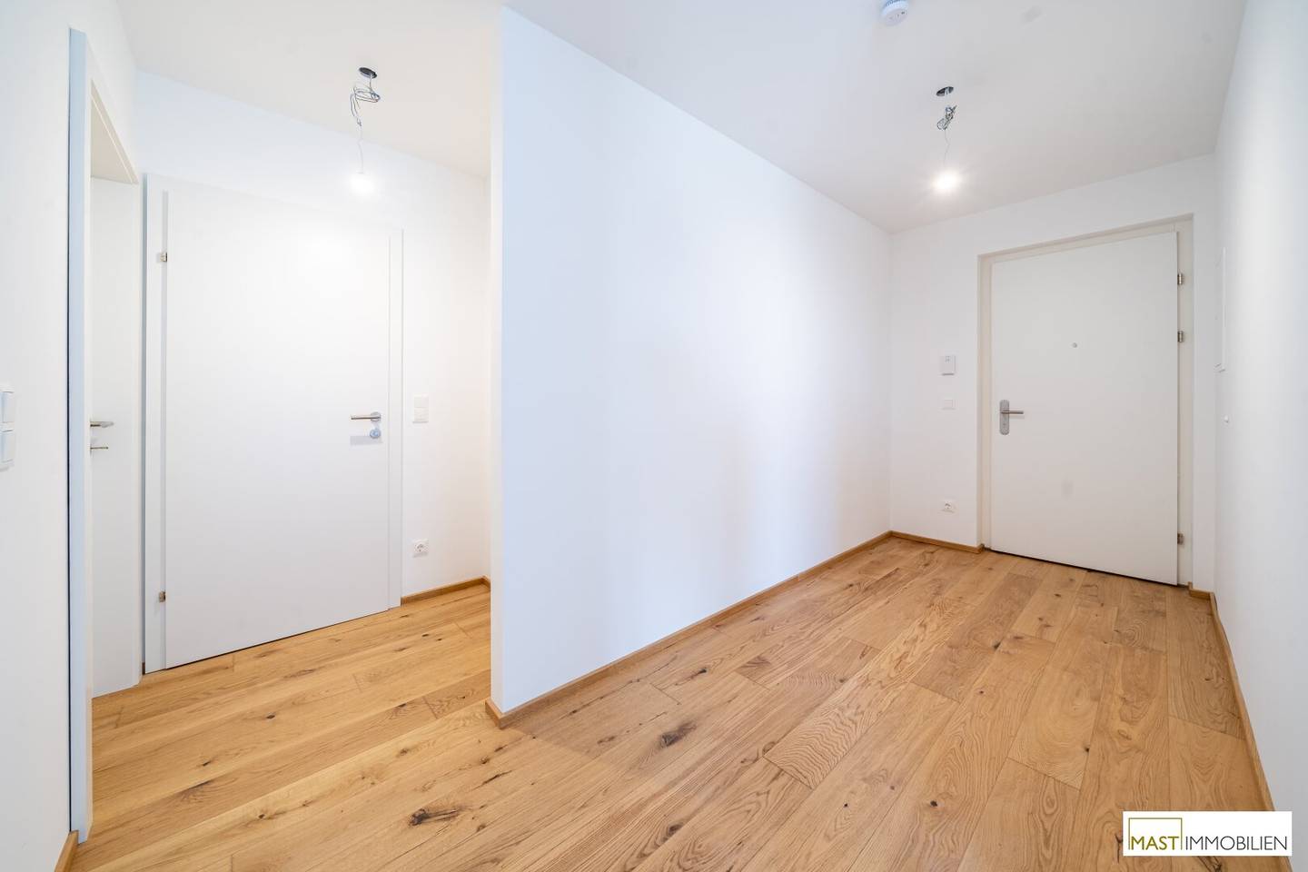 Sofort beziehbar! 3-Zimmer Wohnung mit Dachgeschosswohnung!