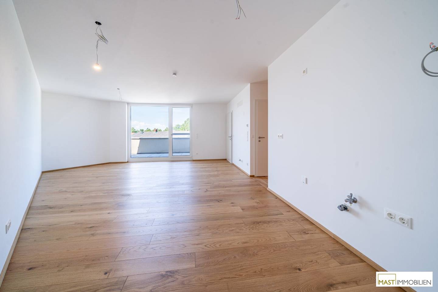 Sofort beziehbar! 3-Zimmer Wohnung mit Dachgeschosswohnung!