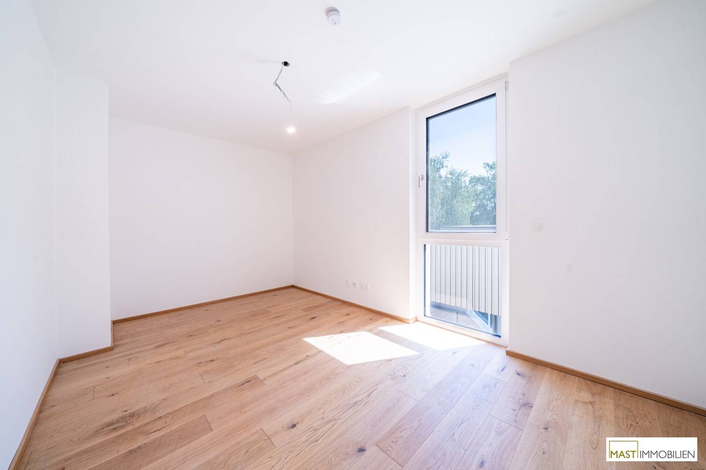 Sofort beziehbar! 3-Zimmer Wohnung mit Dachgeschosswohnung!