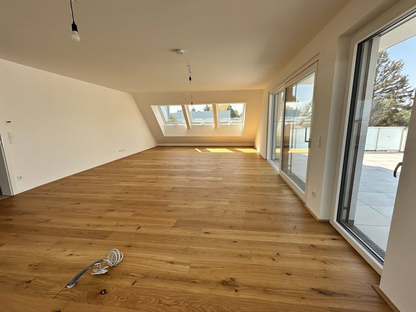Traumhafte Terrassenwohnung mit hochwertigster Ausstattung! 2 Badezimmer - 2 Terrassen! Provisionsfrei für den Käufer