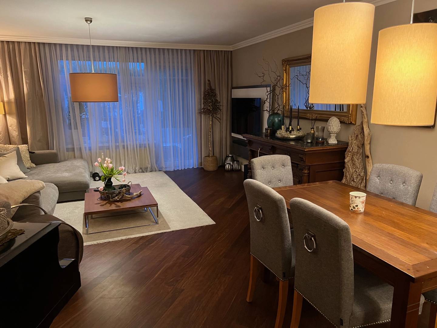 Lichtdurchflutete familienwohnung mit Privatgarten und Terrassen