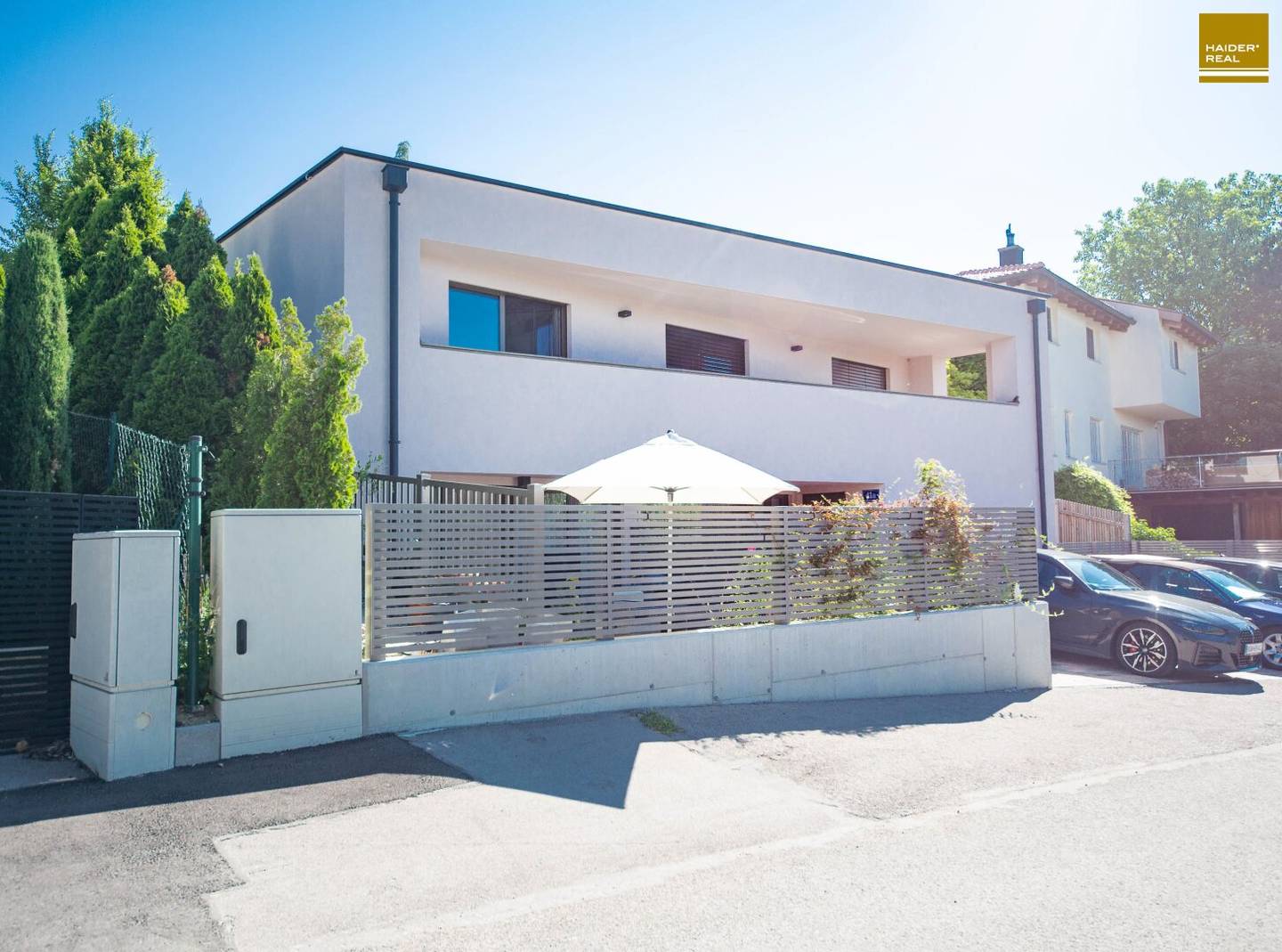 NEU errichtetes Haus - kompakte Wohnfläche optimal konzipiert