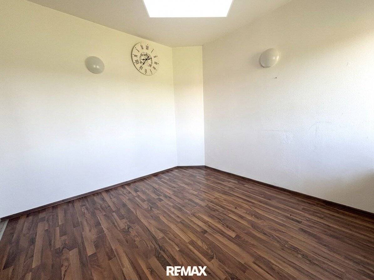 ANLEGERHIT – vermietetes Mini-Apartment mit Badezimmer in zentraler Lage! Nähe BMW, SKF!!!
