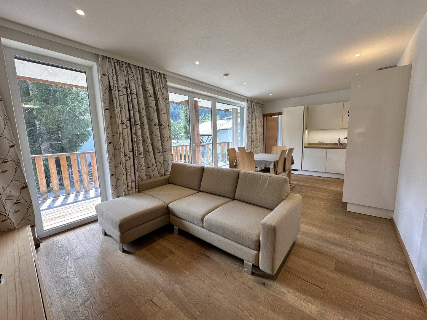Alpine dream in Hinterthal – Exclusive second home with 45 m² panoramic balcony