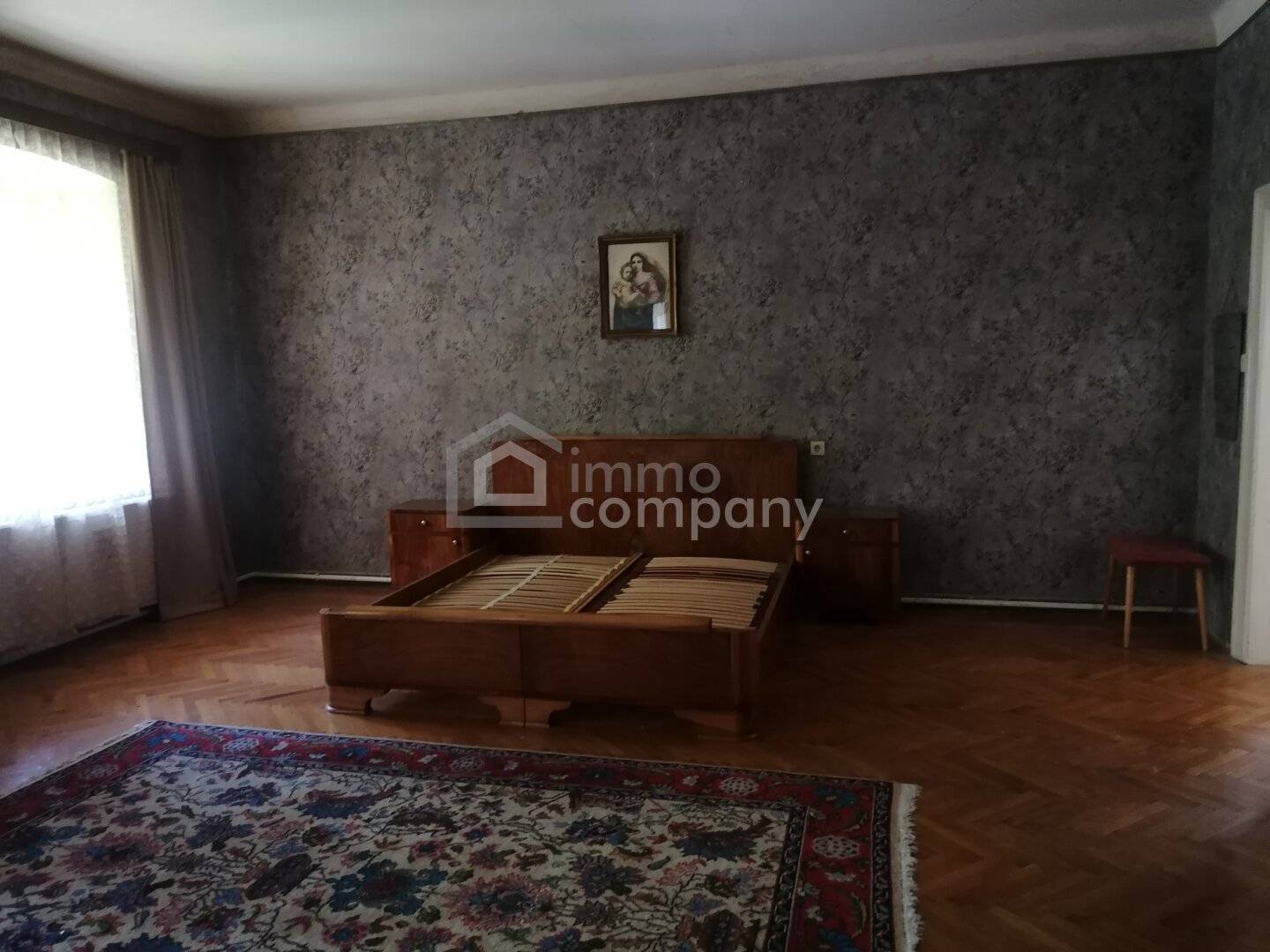 Historic residential house on approx. 7,400 m² plot with development potential