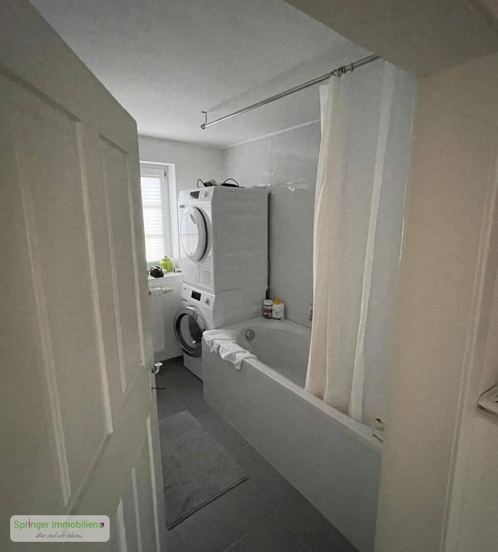 Reach for the sky Stylish 3 room maisonette with roof terrace
