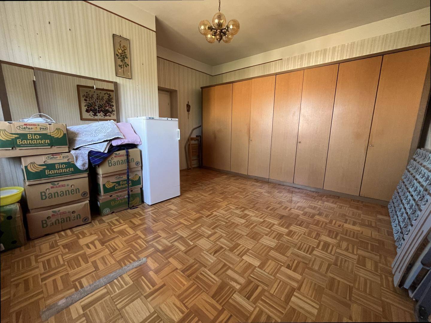 Gepflegte familienwohnung mit Garten und Garage