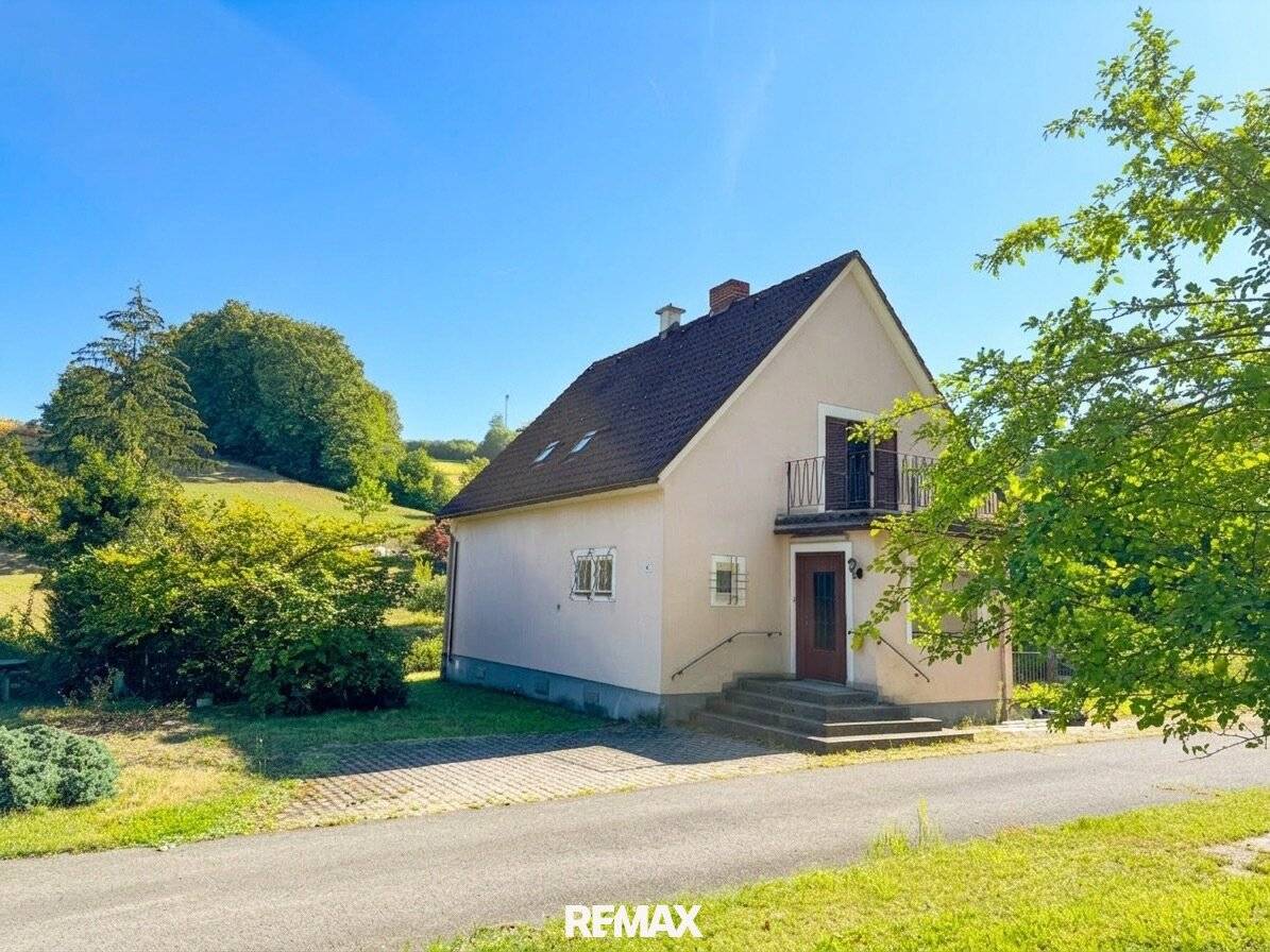 Residential house in need of renovation with large plot