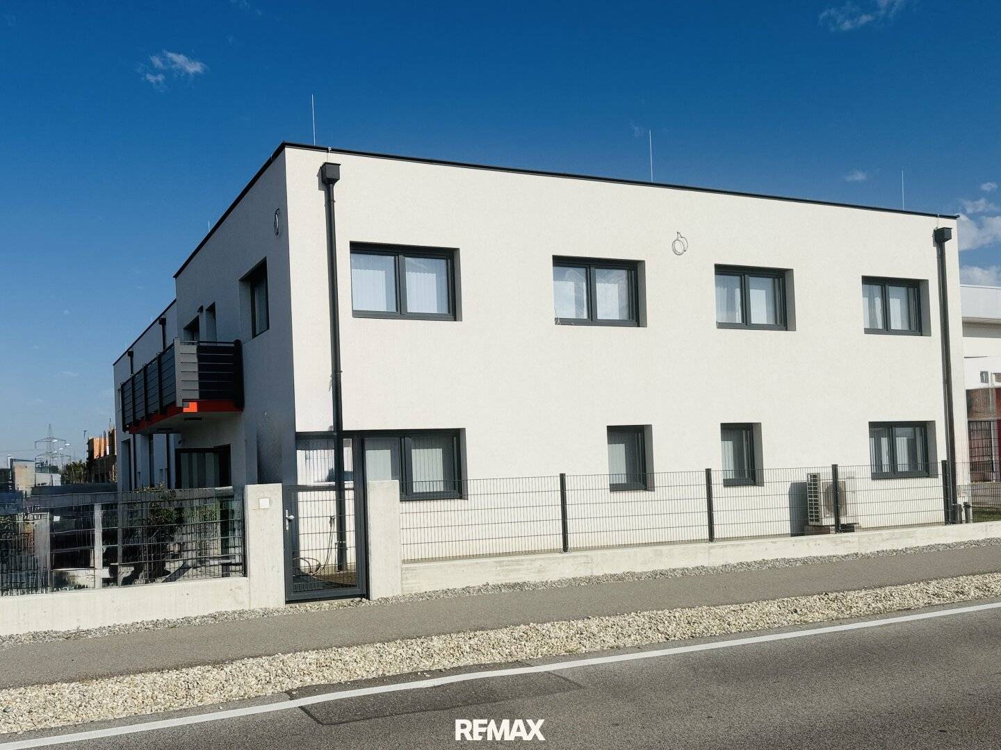 Büro und Werkstatt im Industriezentrum  nahe Outlet Center