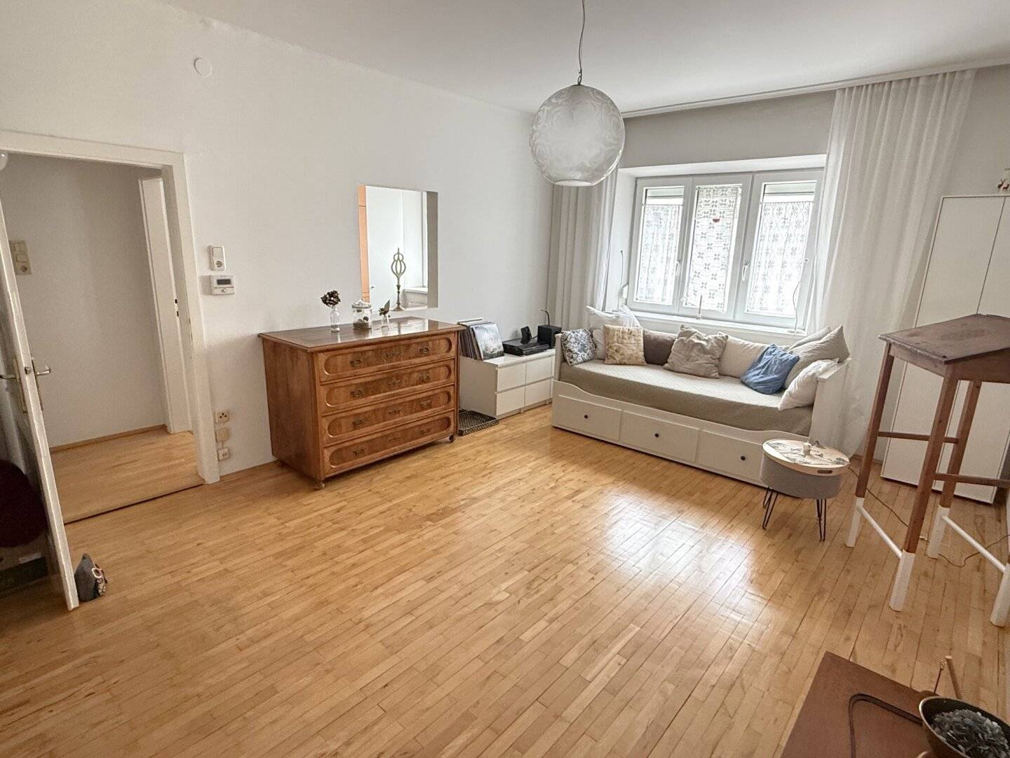 Charmantes Zuhause in Pradl – 3-Zimmer-Wohnung mit Ostbalkon und Gartenblick